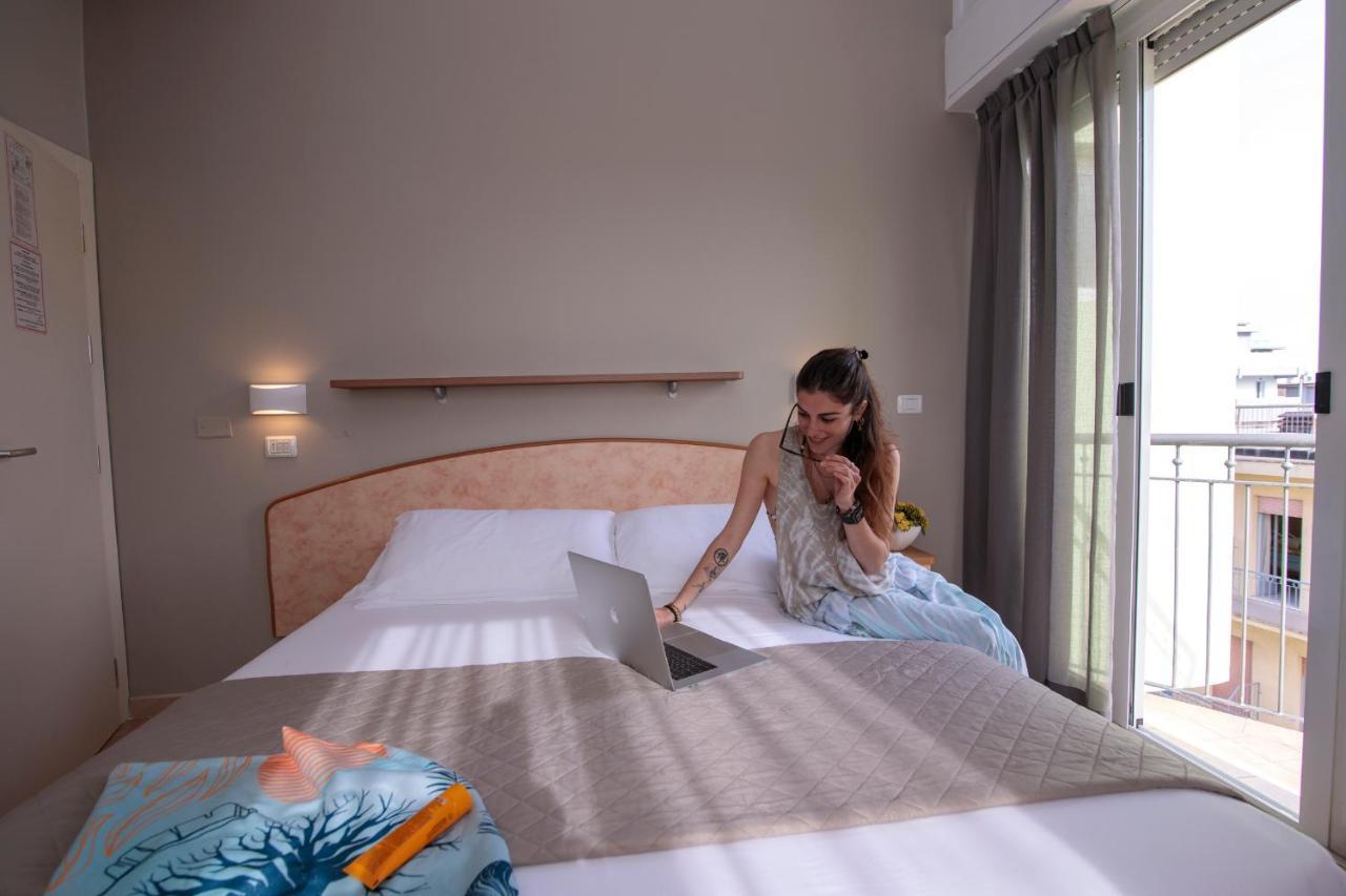Hotel Holland Rimini Eksteriør billede
