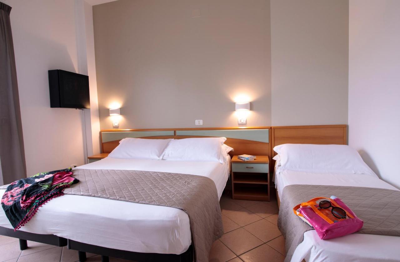 Hotel Holland Rimini Eksteriør billede